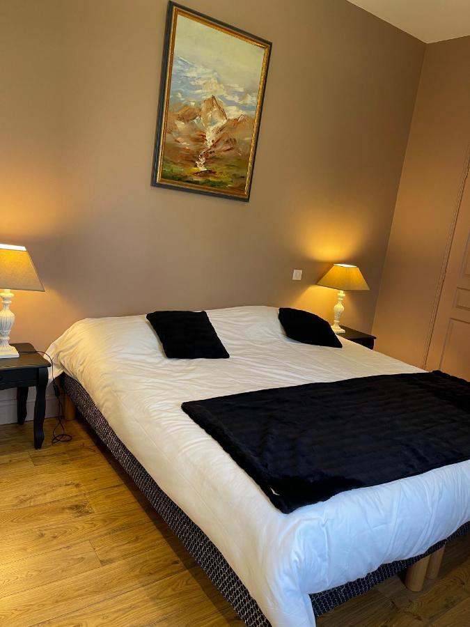 Domaine Des Peyries - Chambres Et Table D'Hotes Saint-Barthelemy-d'Agenais Extérieur photo