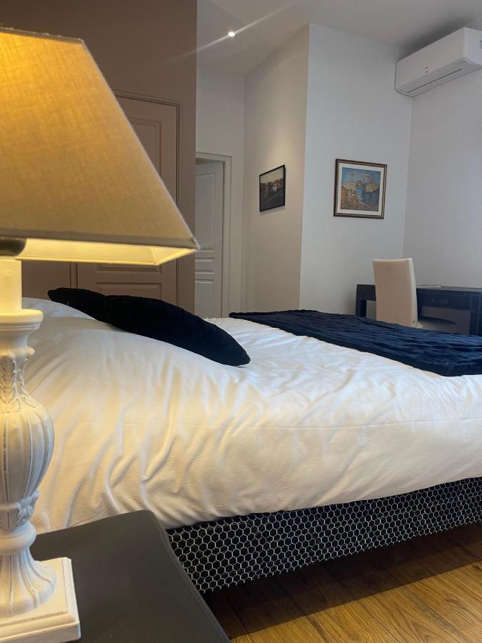 Domaine Des Peyries - Chambres Et Table D'Hotes Saint-Barthelemy-d'Agenais Extérieur photo