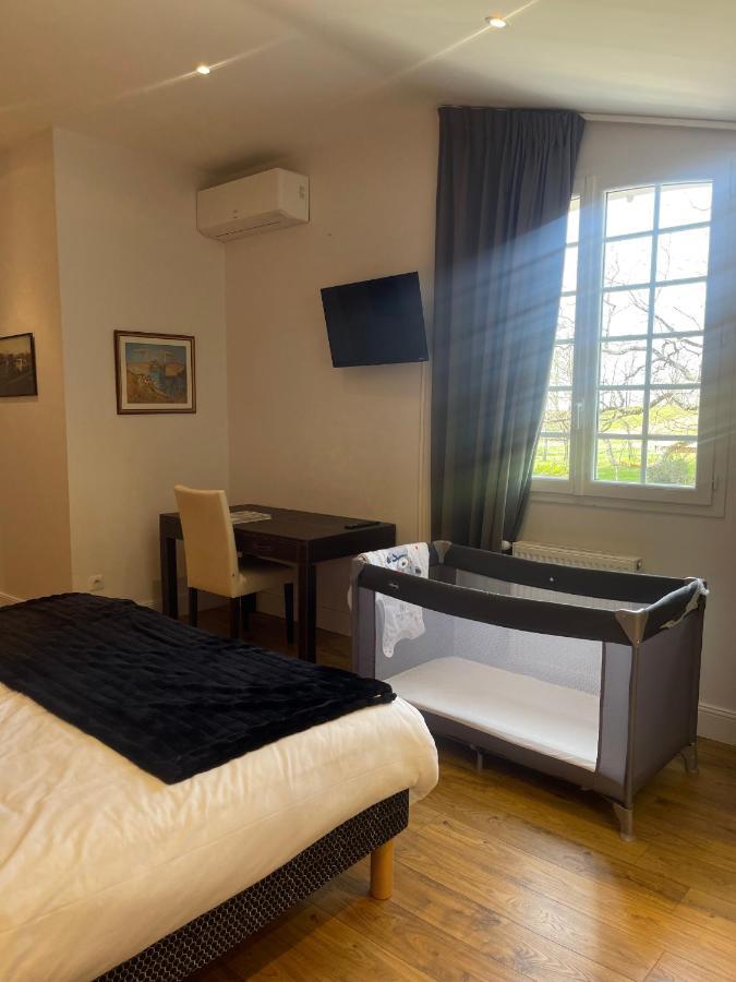 Domaine Des Peyries - Chambres Et Table D'Hotes Saint-Barthelemy-d'Agenais Extérieur photo