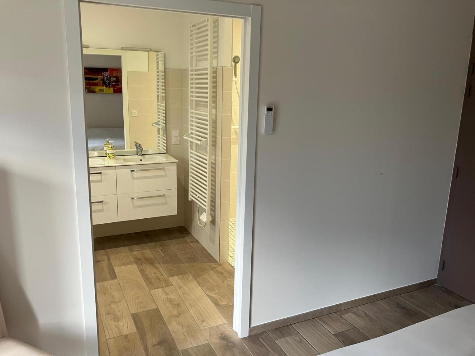 Domaine Des Peyries - Chambres Et Table D'Hotes Saint-Barthelemy-d'Agenais Extérieur photo
